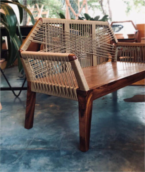 Irasema Toledo Studio - Loveseat - Maderas